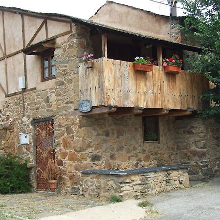 Gasthaus Casa Aurora San Esteban del Toral Exterior foto